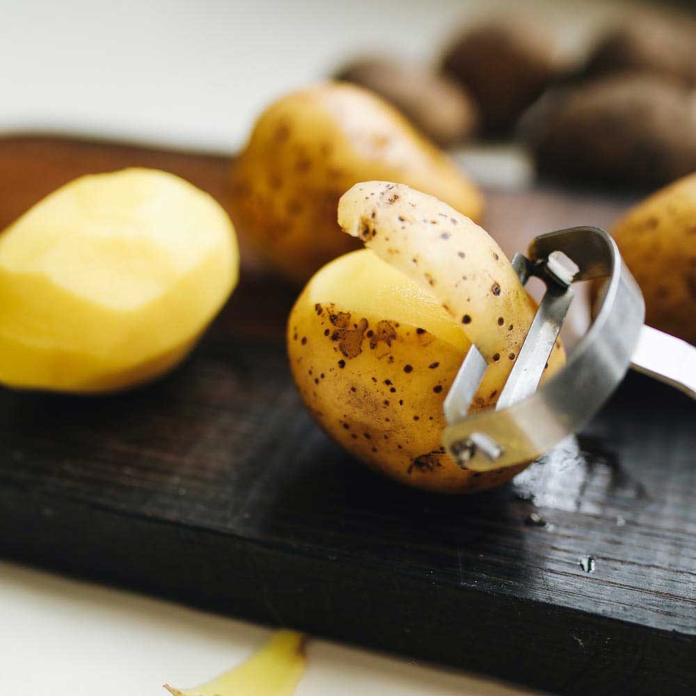 potatoes peeling